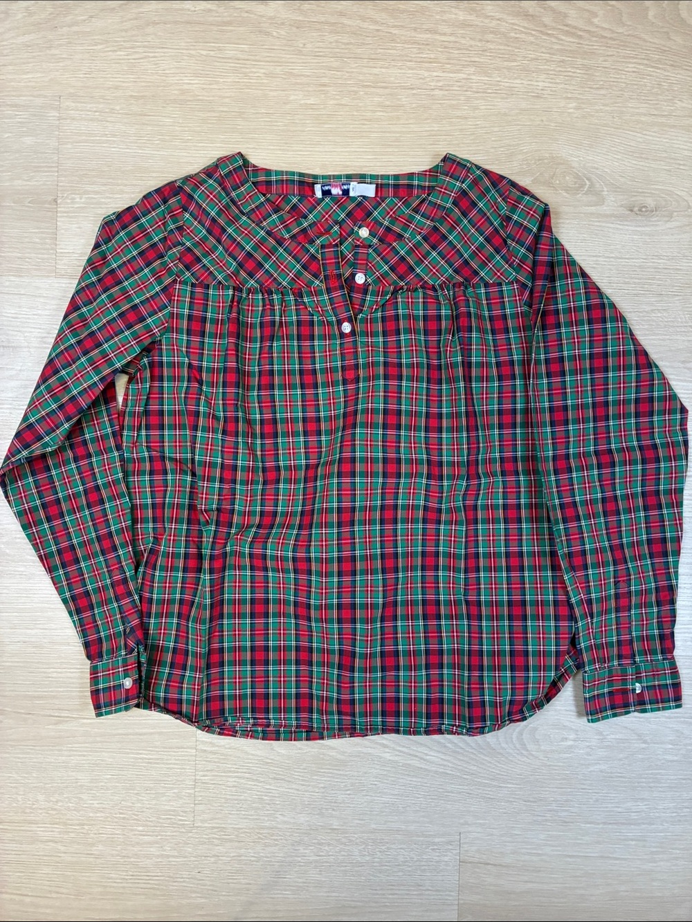 Vineyard Vines Christmas Holiday Plaid Red Green Festive Top XL (16)